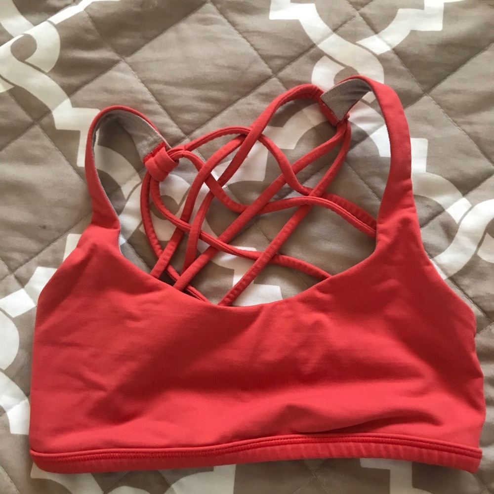 Lululemon Free-to-Be bra